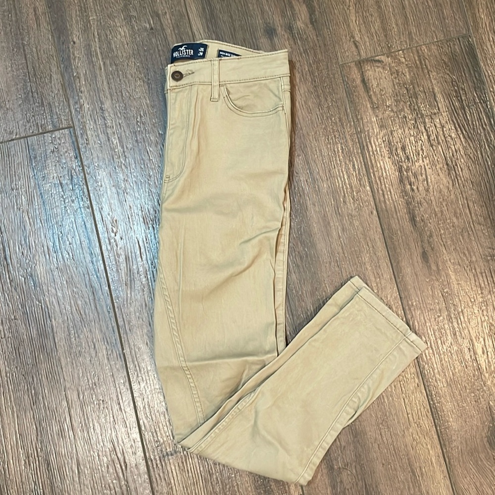 Hollister Khaki High Rise Super Skinny Jean